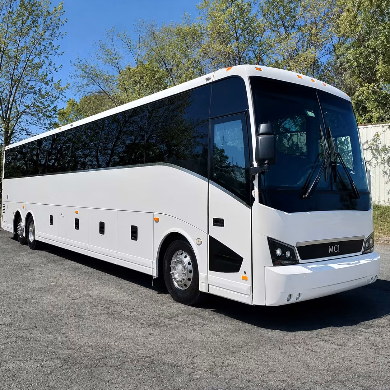 charter buses and party buses for big shows at dpac
